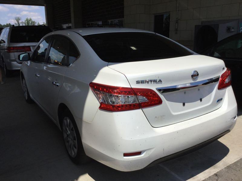 Used Car Nissan Sentra 13 White For Sale In Jeffersonville In Online Auction 3n1ab7ap5dl