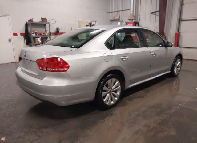 2012 VOLKSWAGEN PASSAT for Sale