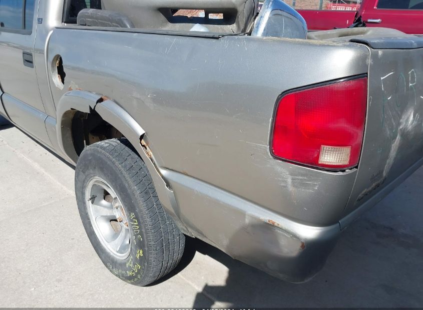 2001 CHEVROLET S10 for Sale