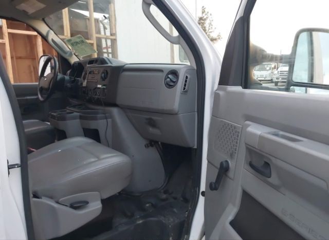 2015 FORD E-350 CUTAWAY for Sale