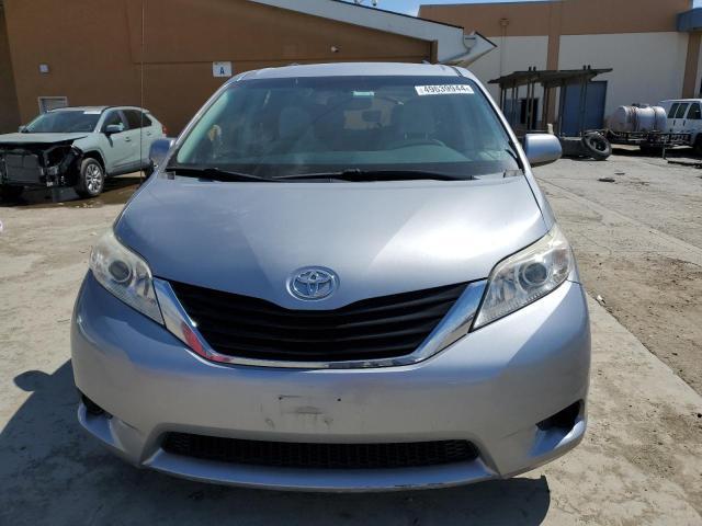 2013 TOYOTA SIENNA LE for Sale