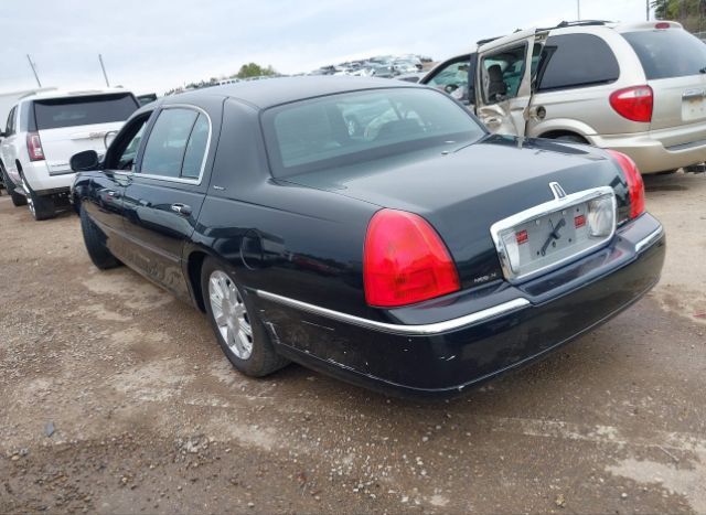 2011 LINCOLN TOWN CAR for Sale