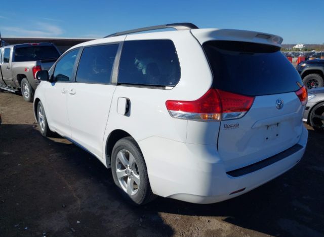 2014 TOYOTA SIENNA for Sale