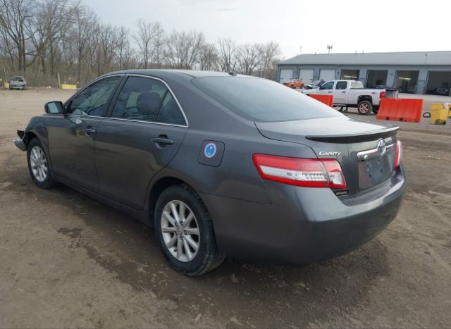 2011 TOYOTA CAMRY for Sale