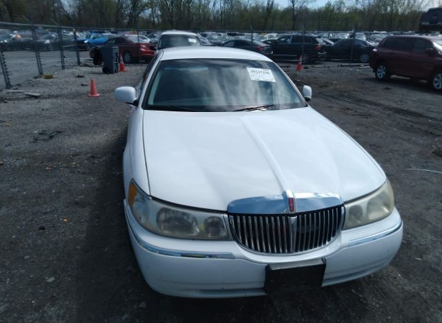 1999 LINCOLN TOWN CAR for Sale