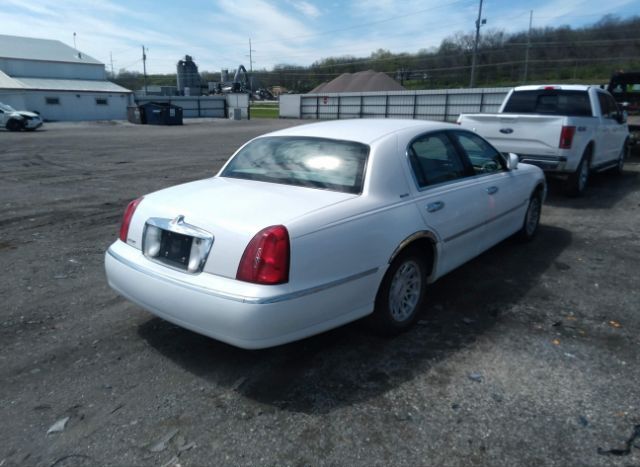 1999 LINCOLN TOWN CAR for Sale