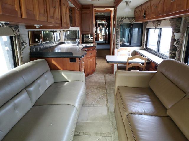 2005 FREIGHTLINER CHASSIS X LINE MOTOR HOME for Sale