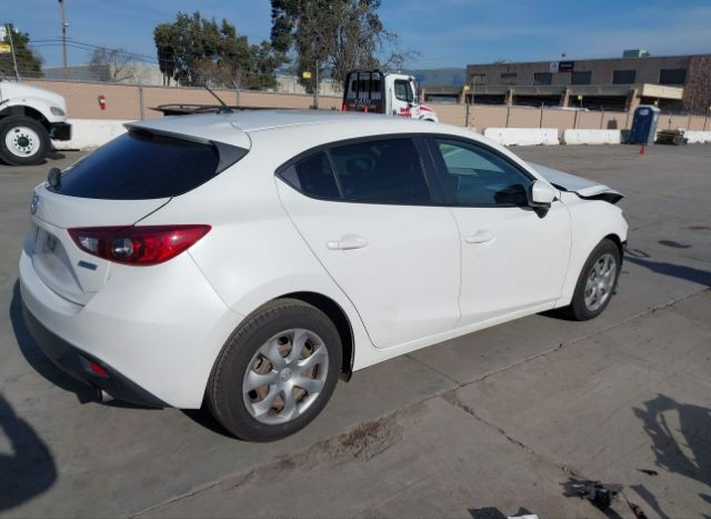 2015 MAZDA MAZDA3 for Sale