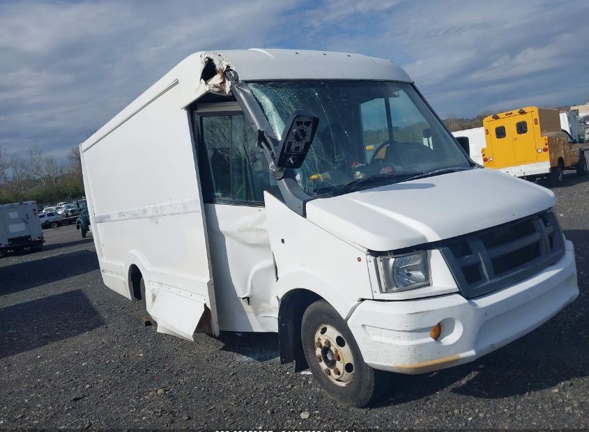 Isuzu Commercial Van for Sale