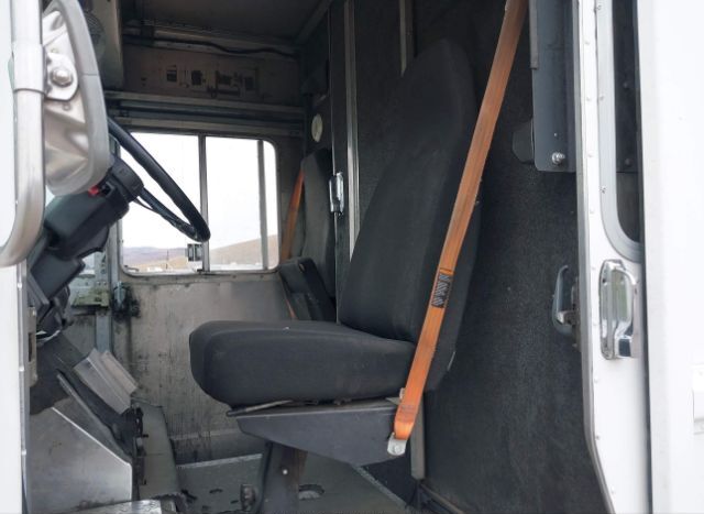 2000 FREIGHTLINER CHASSIS for Sale
