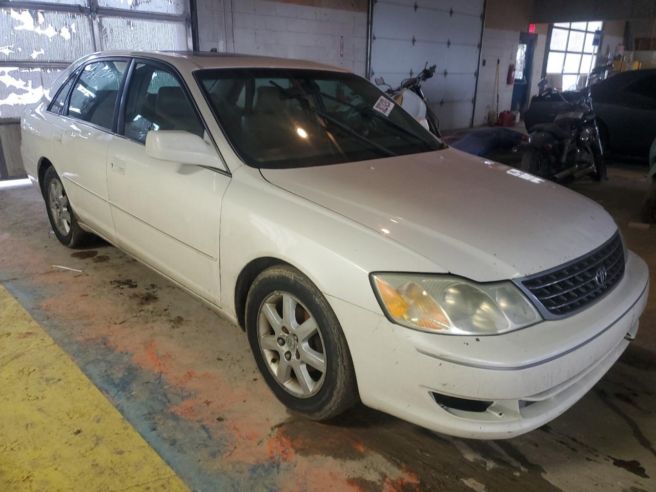 2004 TOYOTA AVALON for Sale