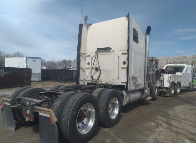 2005 FREIGHTLINER FLD132 XL CLASSIC for Sale