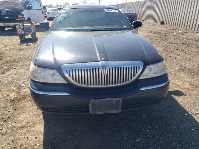 2005 LINCOLN TOWN CAR SIGNATURE LIMITED for Sale