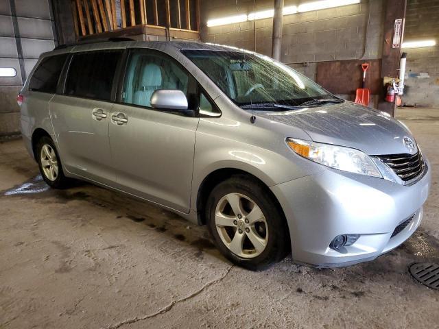 2011 TOYOTA SIENNA LE for Sale