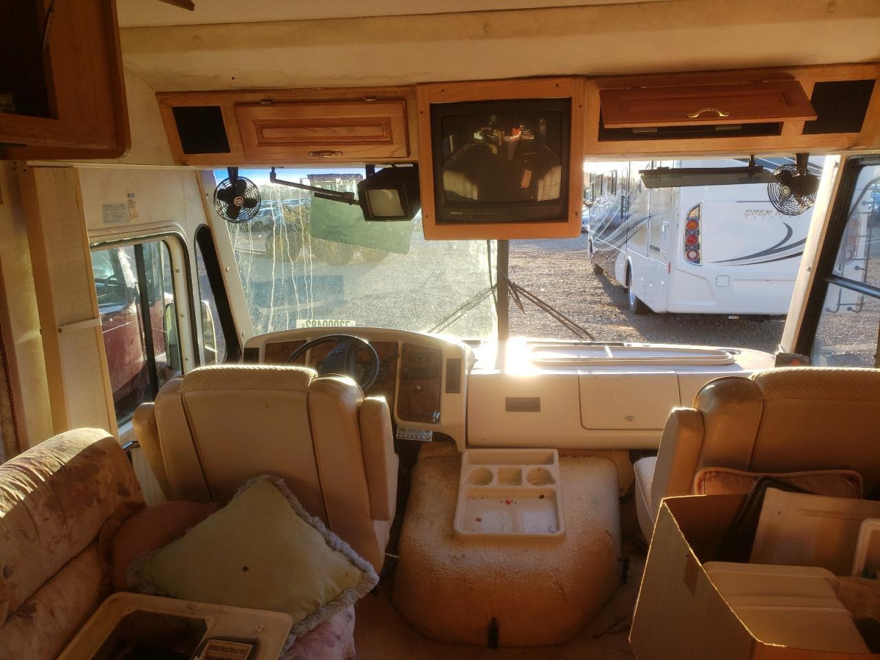 1997 FORD F53 for Sale