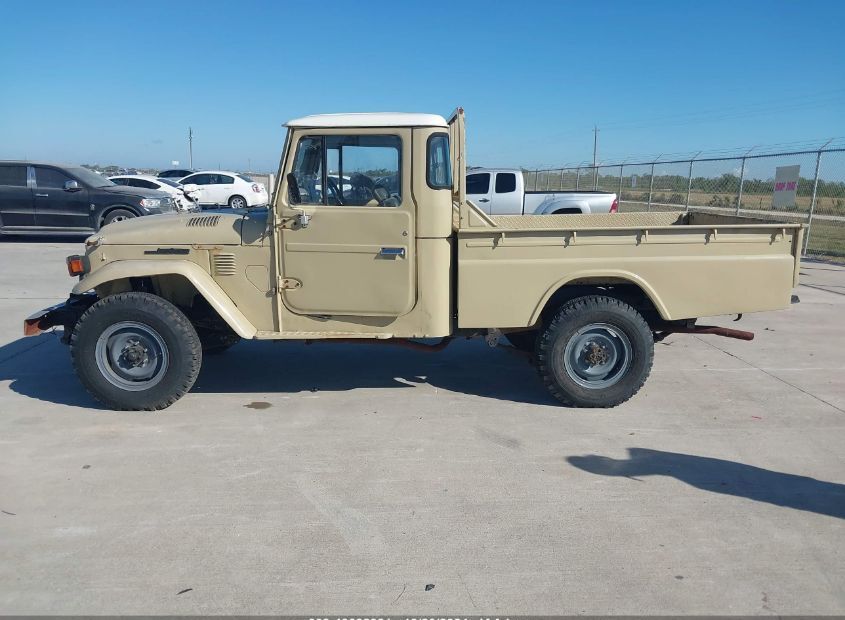 Auction Ended Salvage Car 1983 Toyota LAND CRUISER is Sold in Rosharon