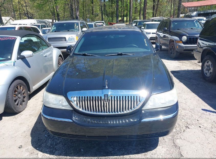 2006 LINCOLN TOWN CAR for Sale