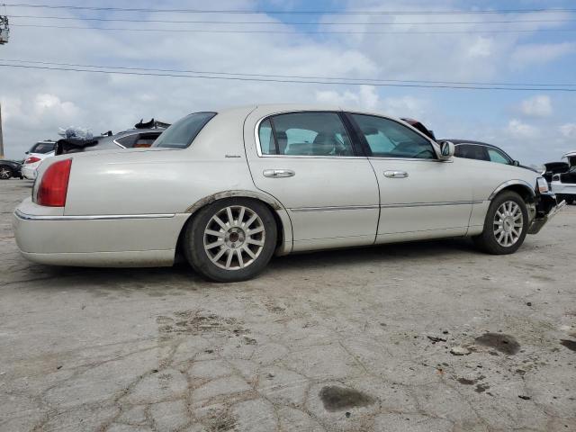 2007 LINCOLN TOWN CAR SIGNATURE for Sale