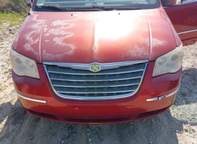 2010 CHRYSLER TOWN & COUNTRY for Sale