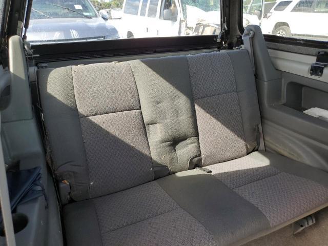 2003 CHEVROLET TRACKER for Sale