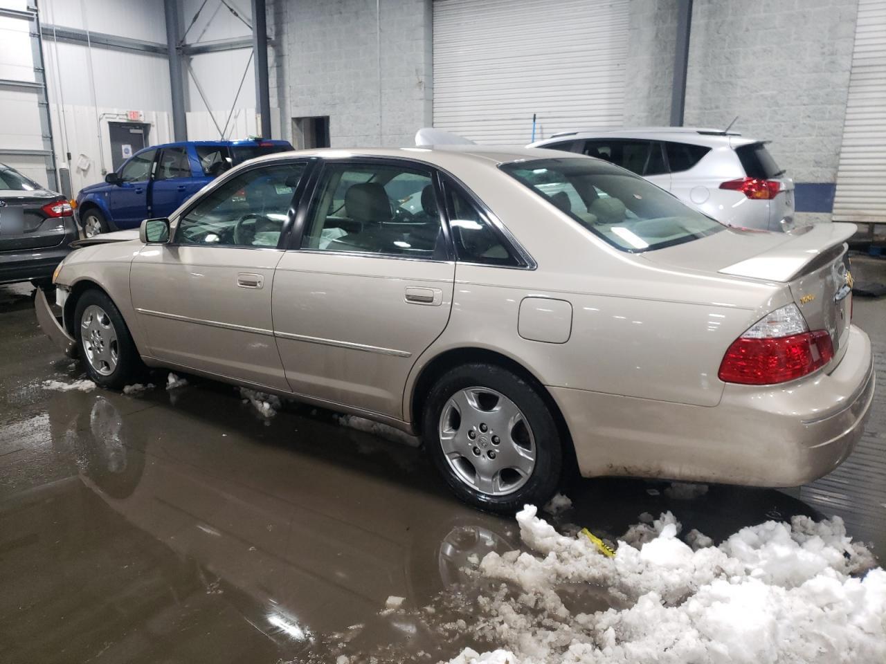 2004 TOYOTA AVALON for Sale