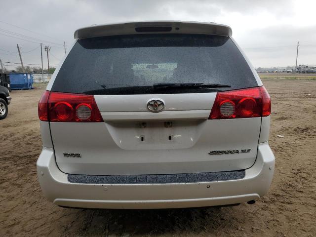 2006 TOYOTA SIENNA XLE for Sale
