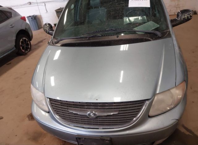 2004 CHRYSLER TOWN & COUNTRY for Sale