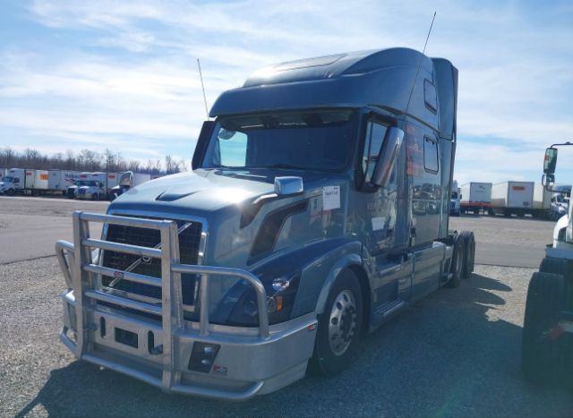 2015 VOLVO VN for Sale