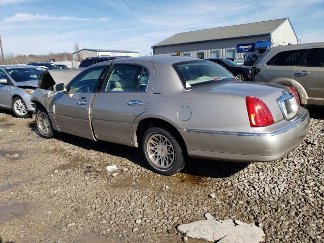 2000 LINCOLN TOWN CAR SIGNATURE for Sale