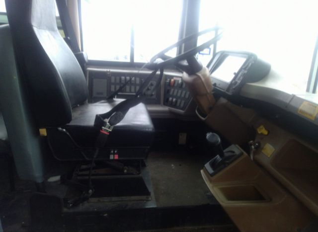 2004 FREIGHTLINER FS65 CHASSIS for Sale