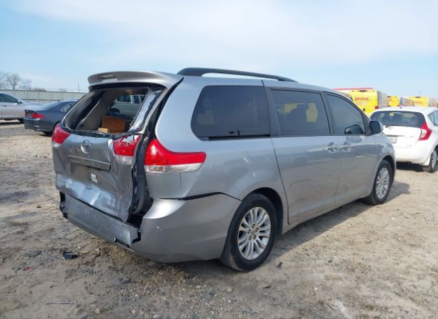 2012 TOYOTA SIENNA for Sale