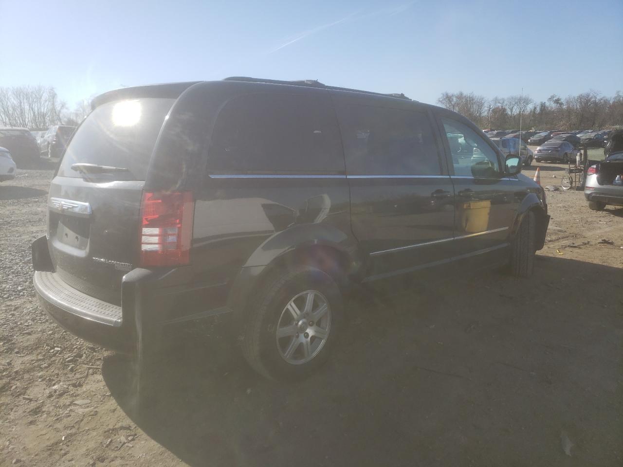 2010 CHRYSLER TOWN & COUNTRY for Sale