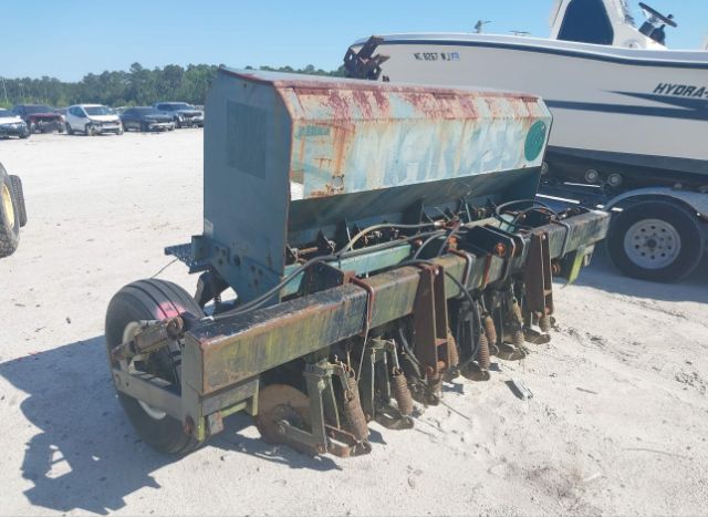 2000 * SEED DRILL for Sale