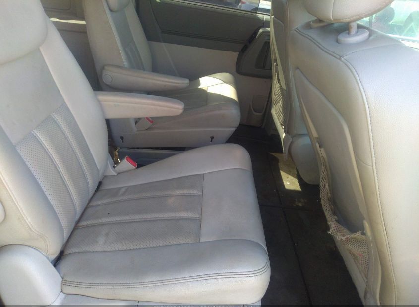 2009 CHRYSLER TOWN & COUNTRY for Sale
