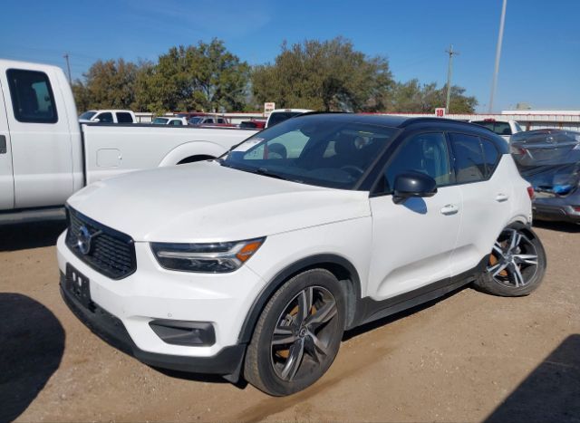 2020 VOLVO XC40 for Sale