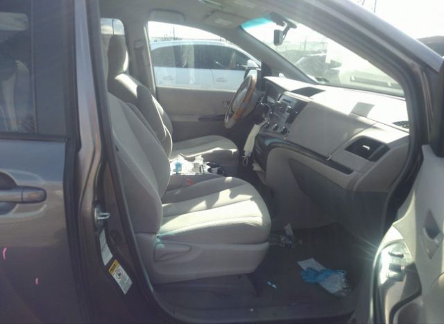 2011 TOYOTA SIENNA for Sale