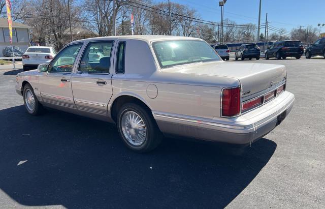 1995 LINCOLN TOWN CAR SIGNATURE for Sale