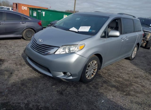 2016 TOYOTA SIENNA for Sale