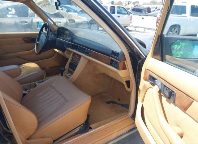 1987 MERCEDES-BENZ 560 for Sale