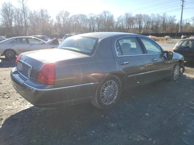 2004 LINCOLN TOWN CAR EXECUTIVE for Sale