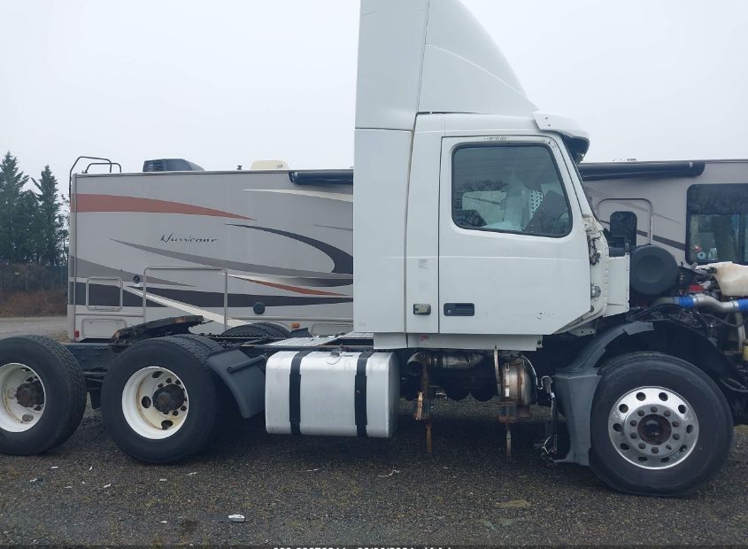 2012 VOLVO VN for Sale
