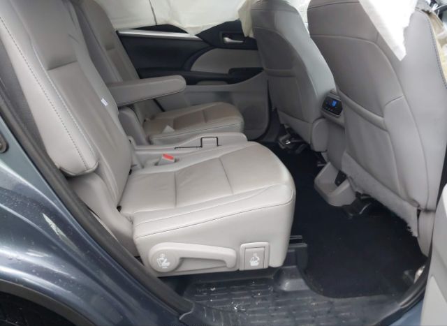 2019 TOYOTA HIGHLANDER for Sale