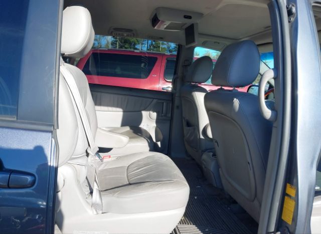 2009 TOYOTA SIENNA for Sale