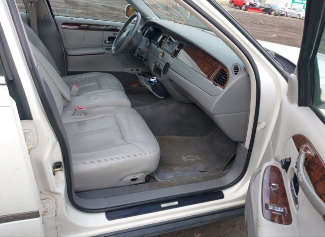 1998 LINCOLN TOWN CAR for Sale