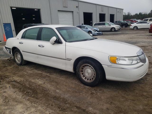 2001 LINCOLN TOWN CAR EXECUTIVE for Sale