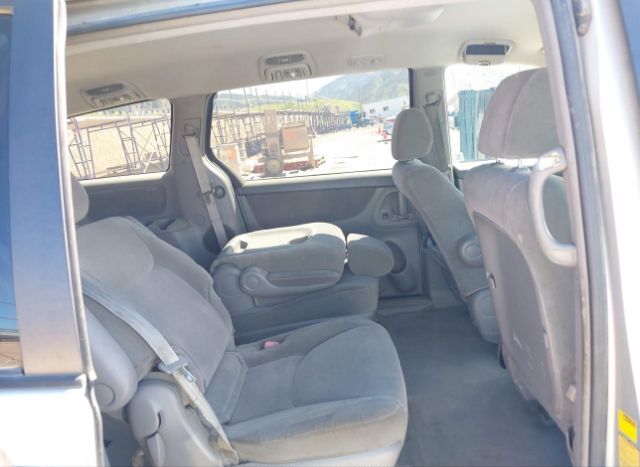 2004 TOYOTA SIENNA for Sale