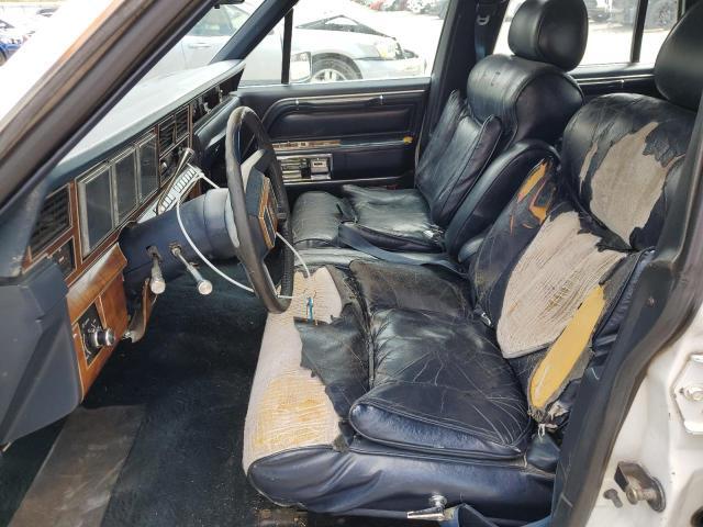 1989 LINCOLN TOWN CAR SIGNATURE for Sale