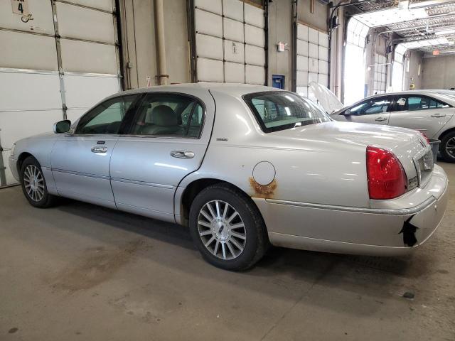 2003 LINCOLN TOWN CAR SIGNATURE for Sale