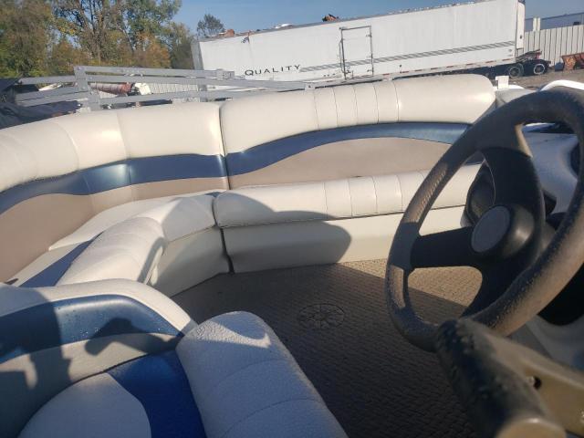 2004 LOWE BOAT for Sale
