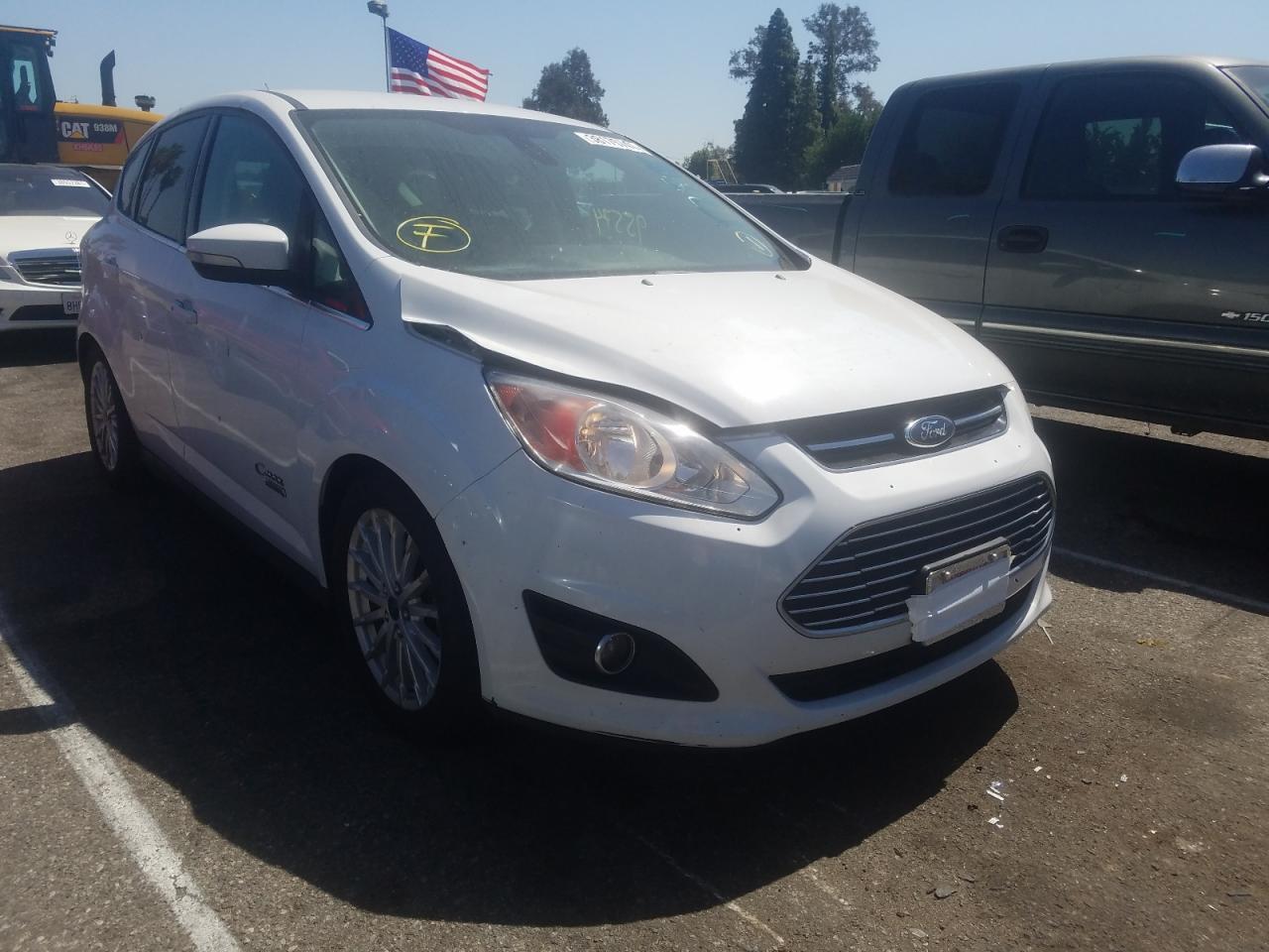Salvage Car Ford C Max Energi 16 White For Sale In Van Nuys Ca Online Auction 1fadp5cu5gl